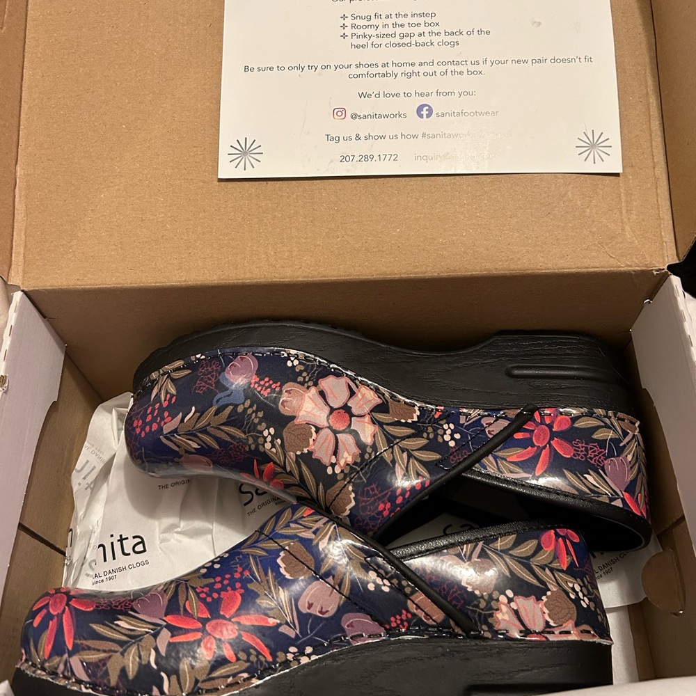 Danita Professional Clogs, Size 37 (US6.5)